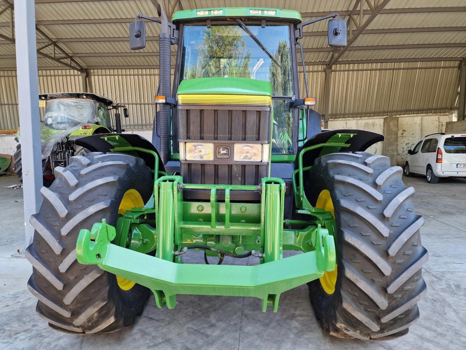 Трактор John Deere 6900 - изображение 2