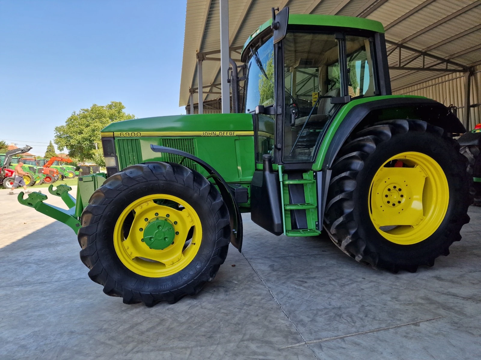 Трактор John Deere 6900 - изображение 7