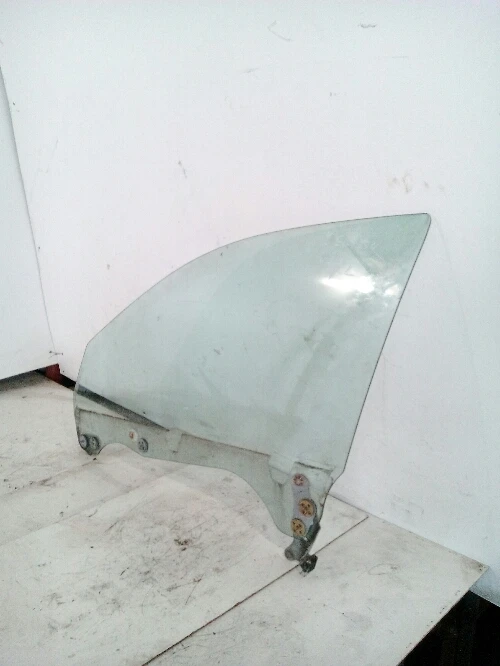 Стъкло предно ляво Субару Легаси