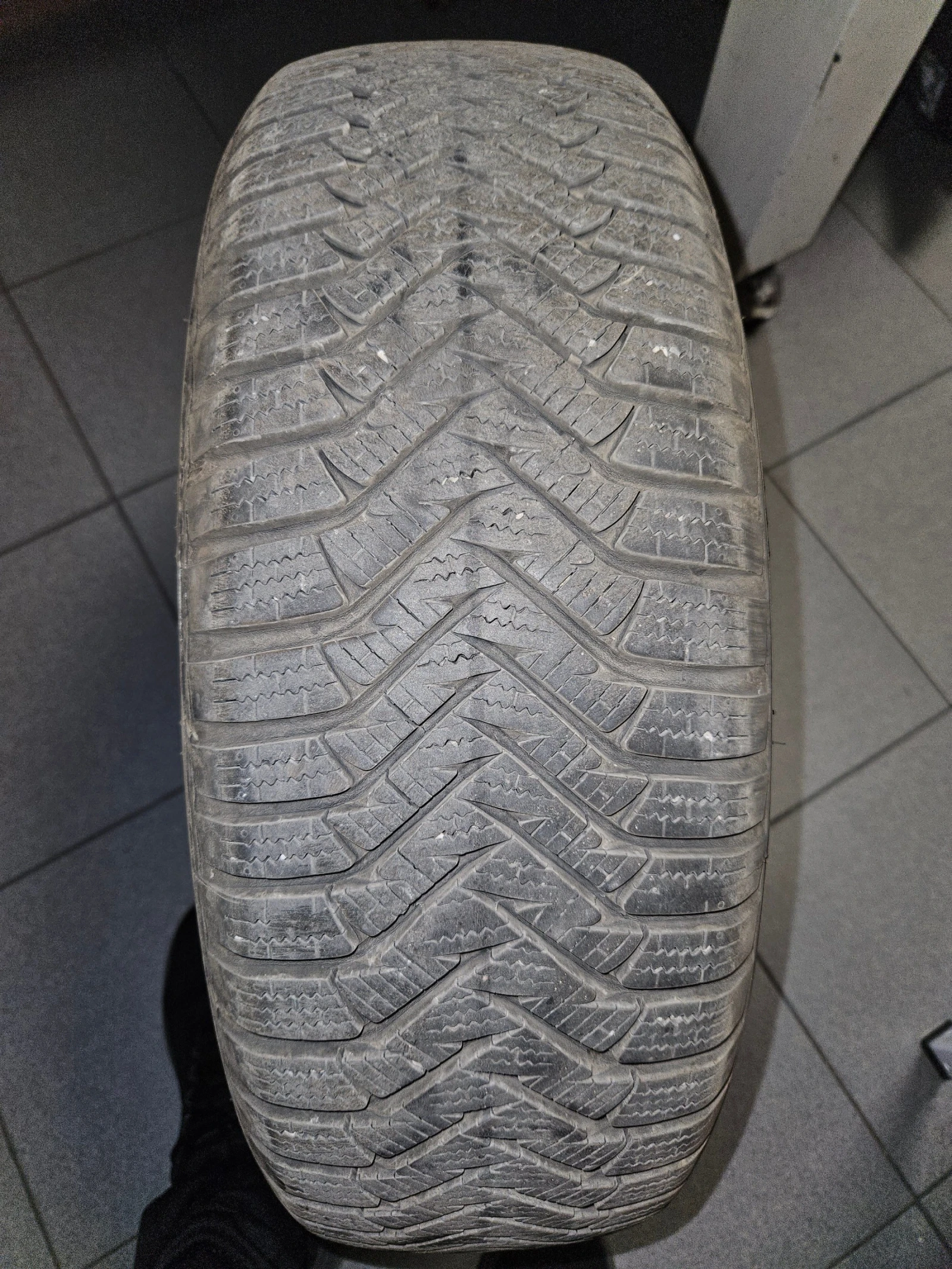Гуми Зимни 185/65R15, снимка 3 - Гуми и джанти - 56718244