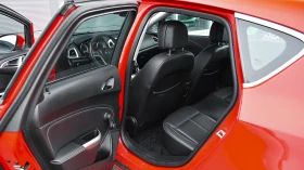 Opel Astra 1.6 Turbo Sport Automatic, снимка 9