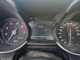 Alfa Romeo Giulia  AWD 2.0 turbo / DISTRONIC / АВТОКРЕДИТ , снимка 9