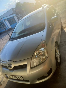 Toyota Corolla verso 2.2, снимка 4