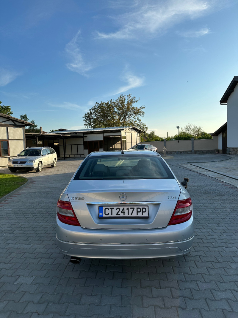 Mercedes-Benz C 220, снимка 4 - Автомобили и джипове - 45933344