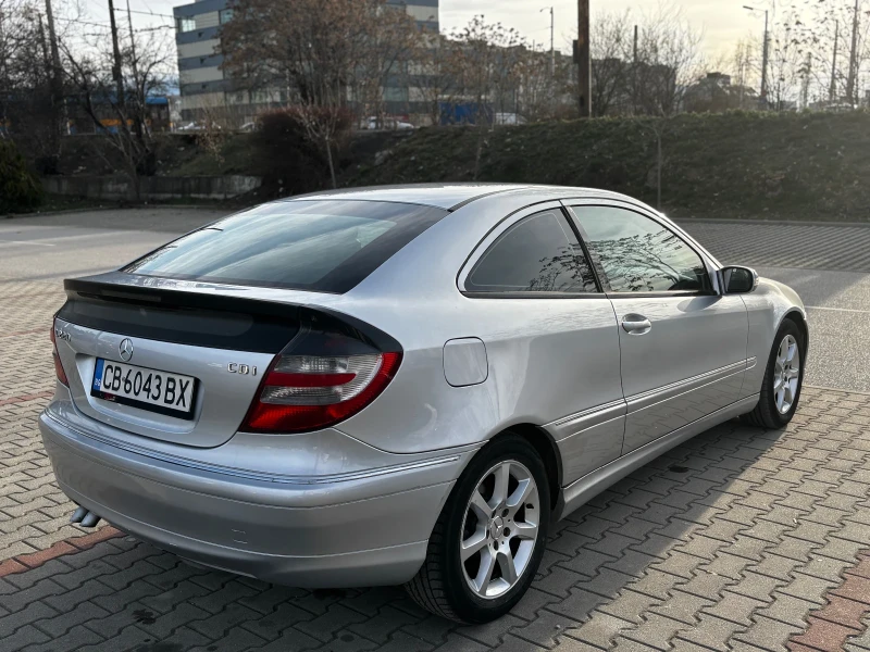 Mercedes-Benz C 220 Facelift 6 скорости , снимка 6 - Автомобили и джипове - 49511006