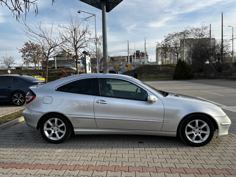 Mercedes-Benz C 220 Facelift 6 скорости , снимка 7 - Автомобили и джипове - 49511006