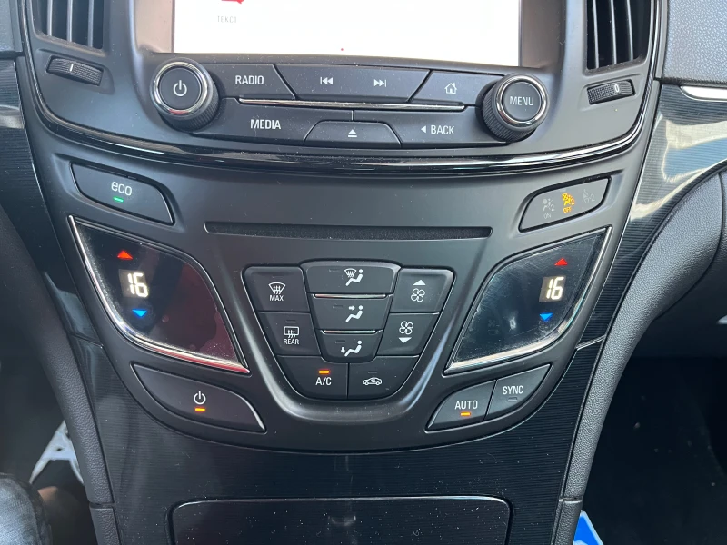 Opel Insignia 2.0 Diesel, снимка 12 - Автомобили и джипове - 51351154