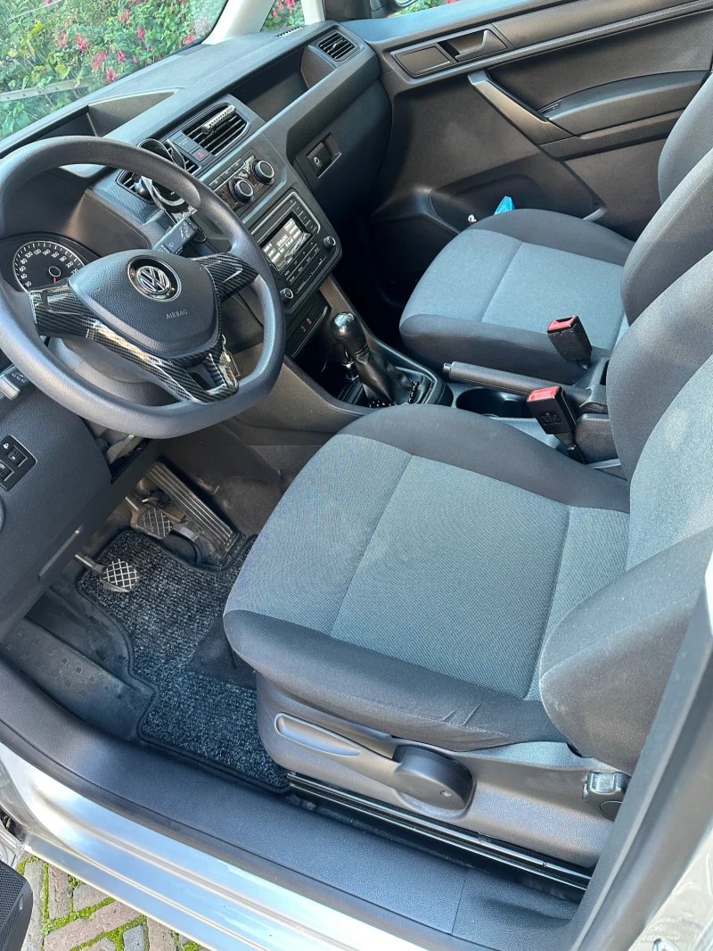 VW Caddy, снимка 14 - Автомобили и джипове - 52592966