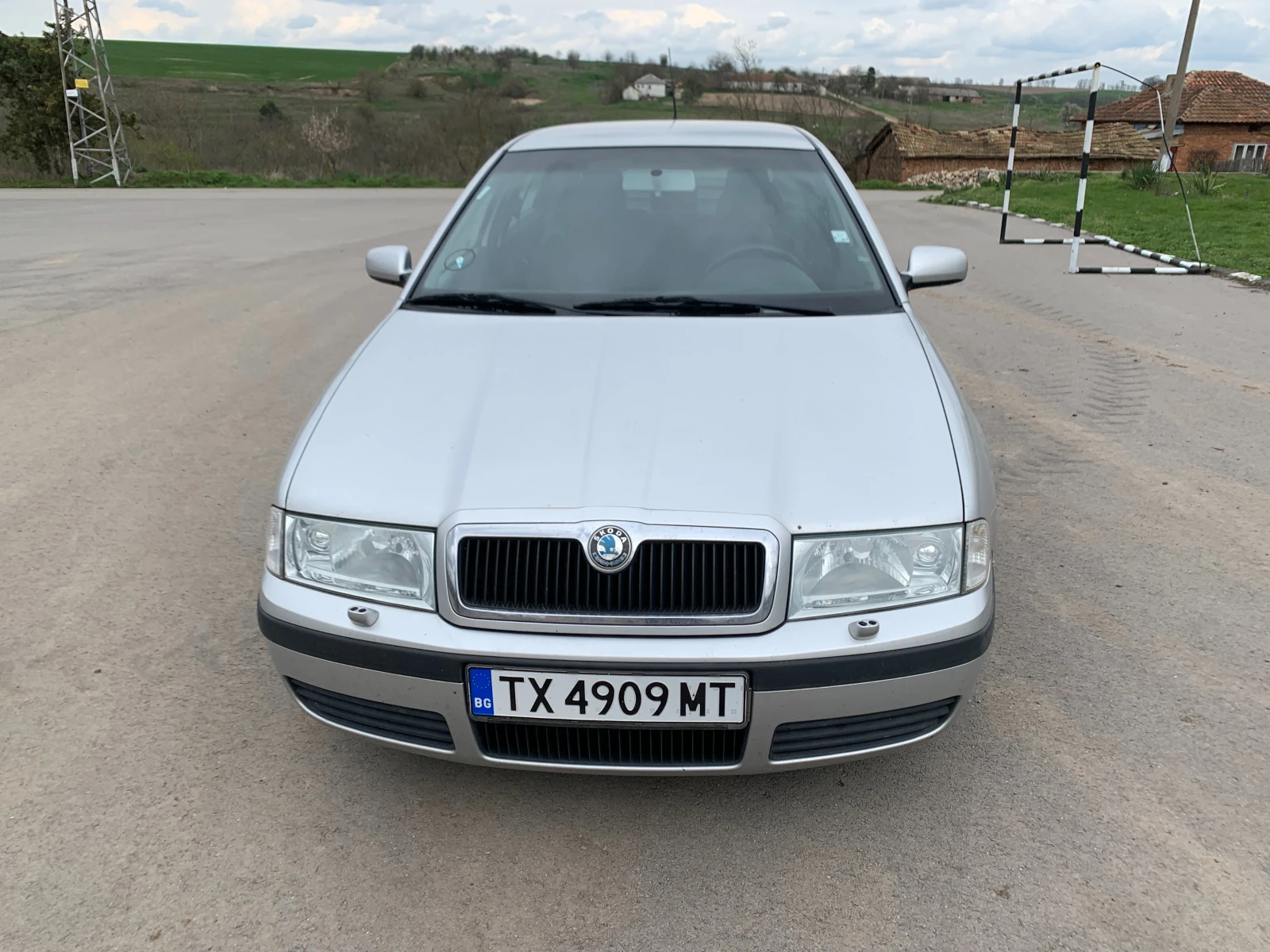 Skoda Octavia 1.6 i, снимка 1