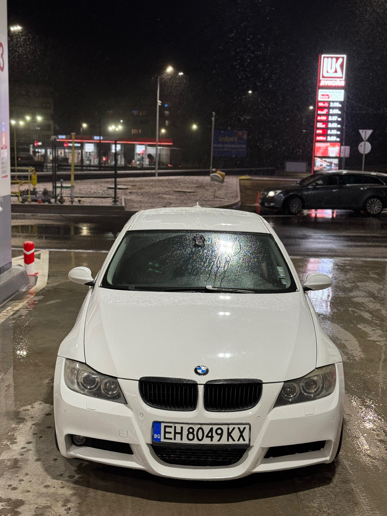 BMW 330 Задно - изображение 1