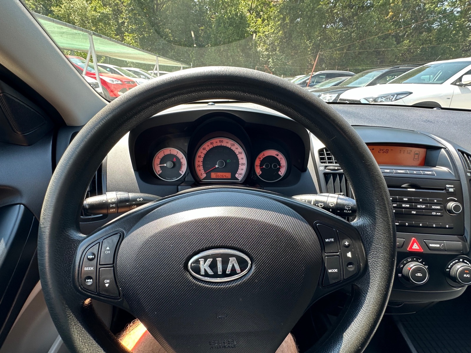 Kia Ceed 1.4BENZIN* TOP* 86000KM - изображение 10