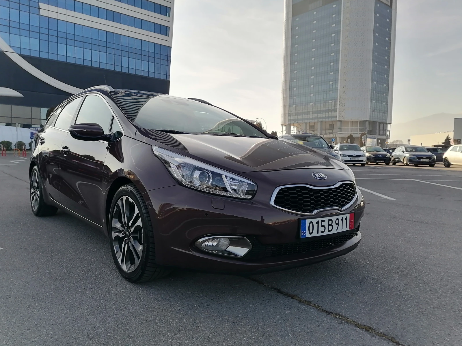 Kia Ceed 1.6i Navi Premium - изображение 2