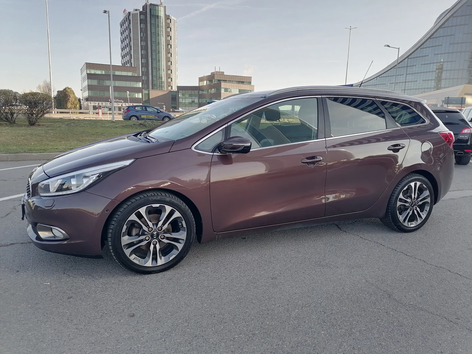 Kia Ceed 1.6i Navi Premium - изображение 8