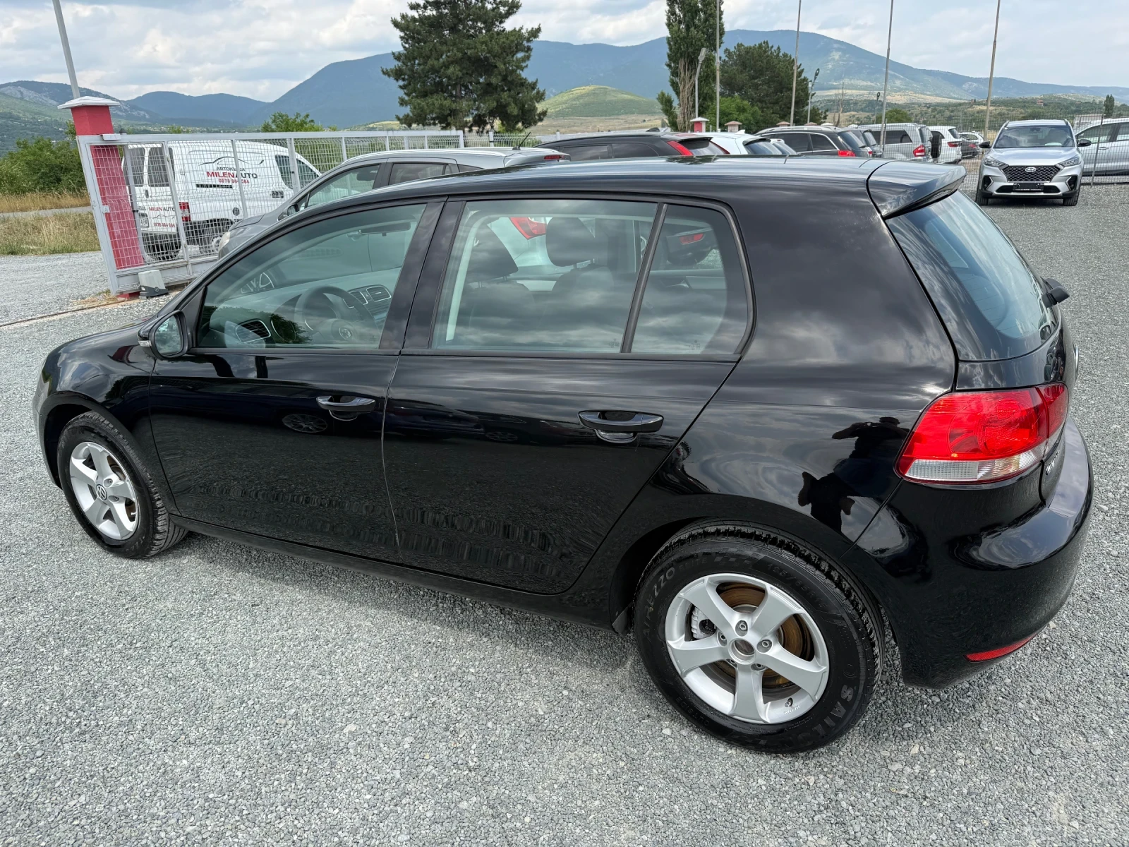VW Golf (KATO НОВА) - изображение 9