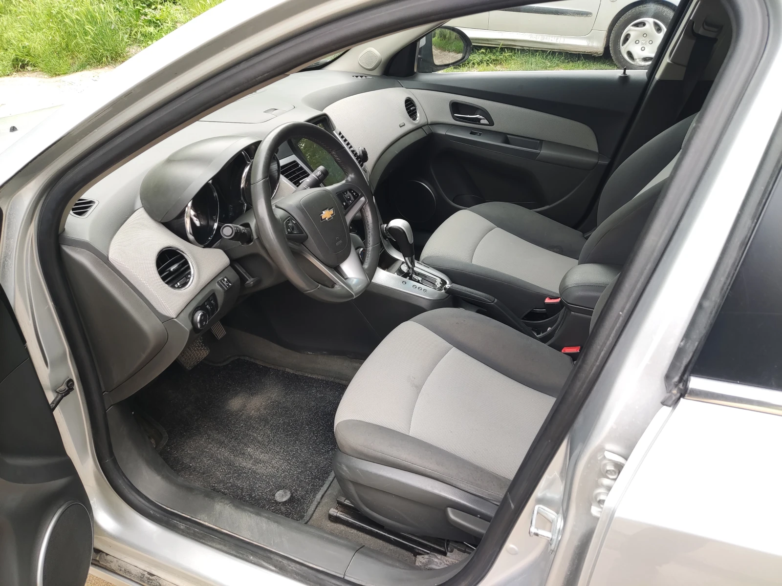 Chevrolet Cruze LT АВТОМАТ - изображение 10