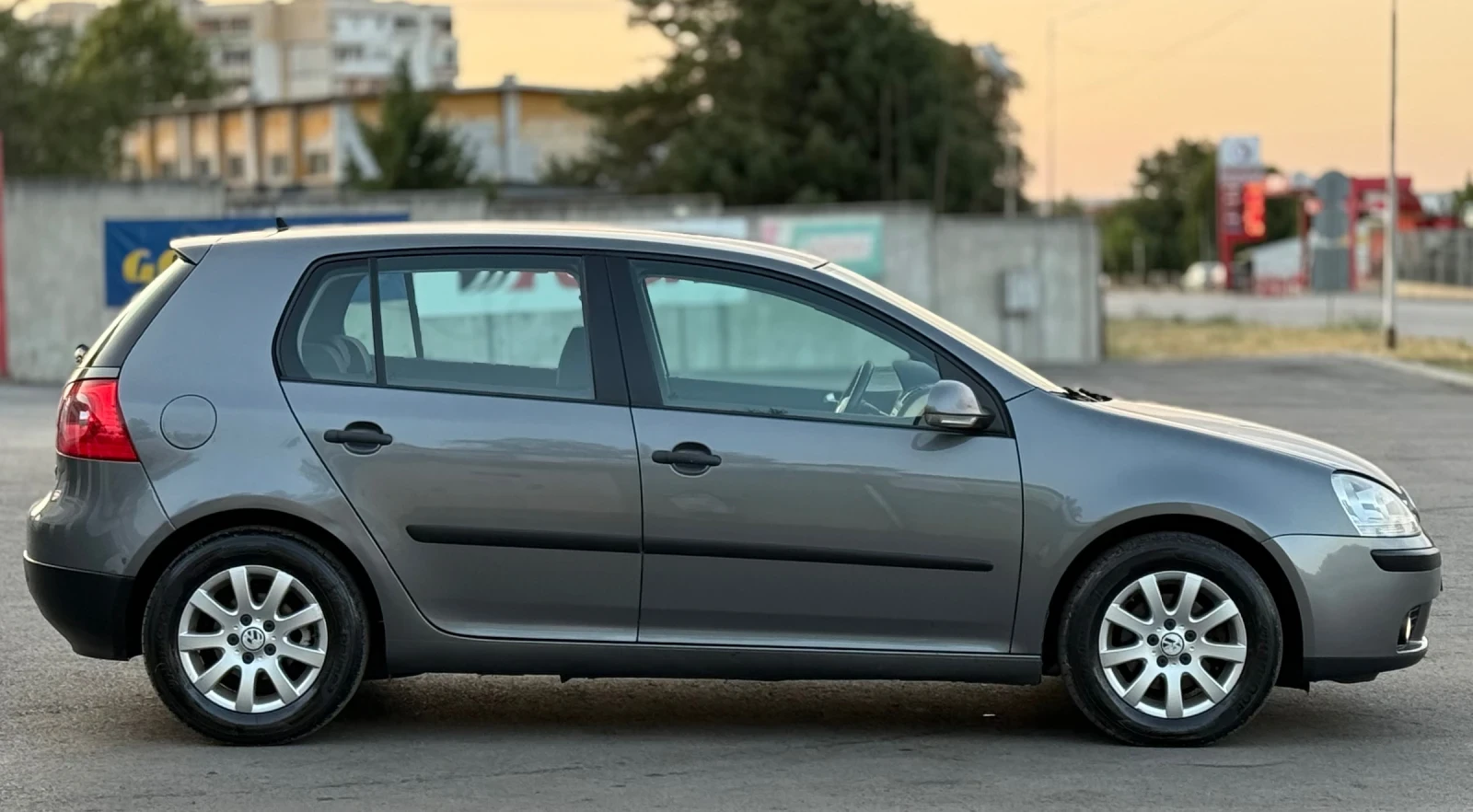 VW Golf 1.9TDi 105к.с 6ск. * Климатроник*  - изображение 8