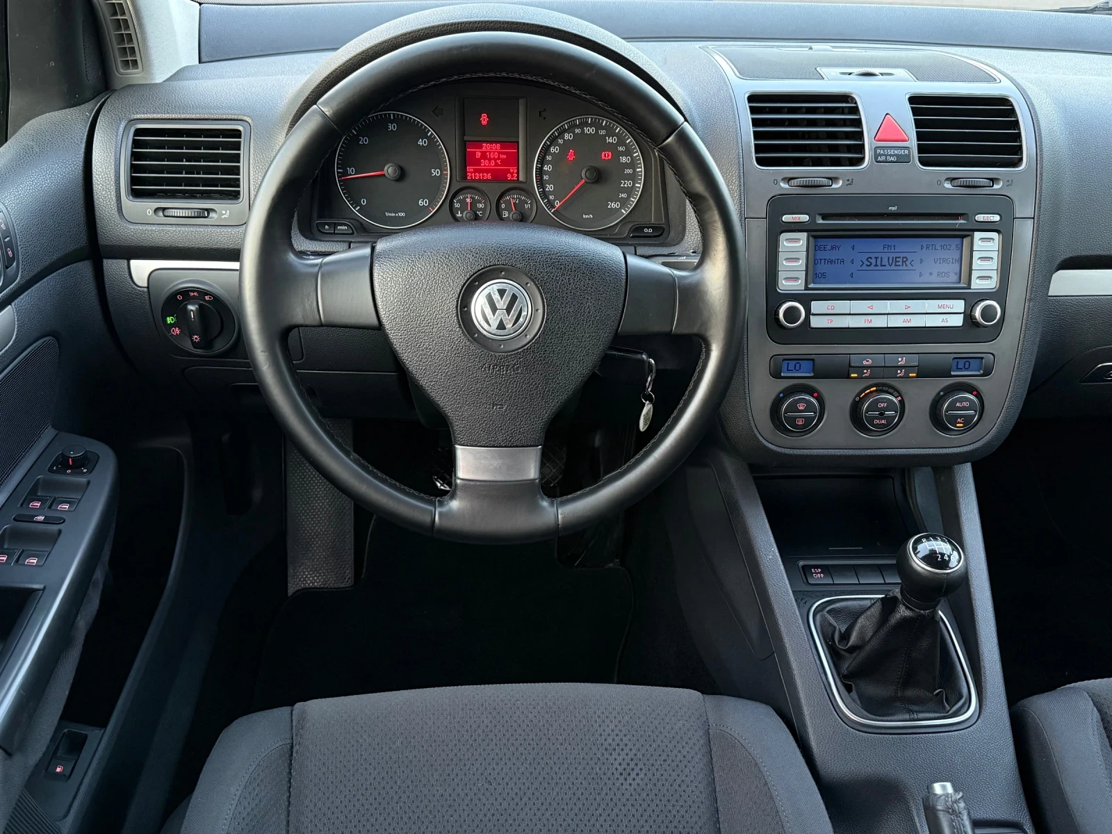 VW Golf 1.9TDi 105к.с 6ск. * Климатроник*  - изображение 10