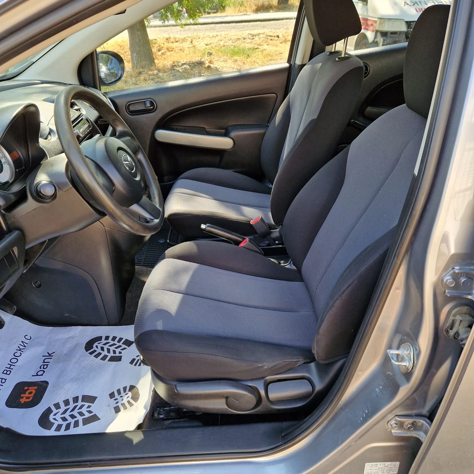 Mazda 2 1.4 HDI - изображение 8