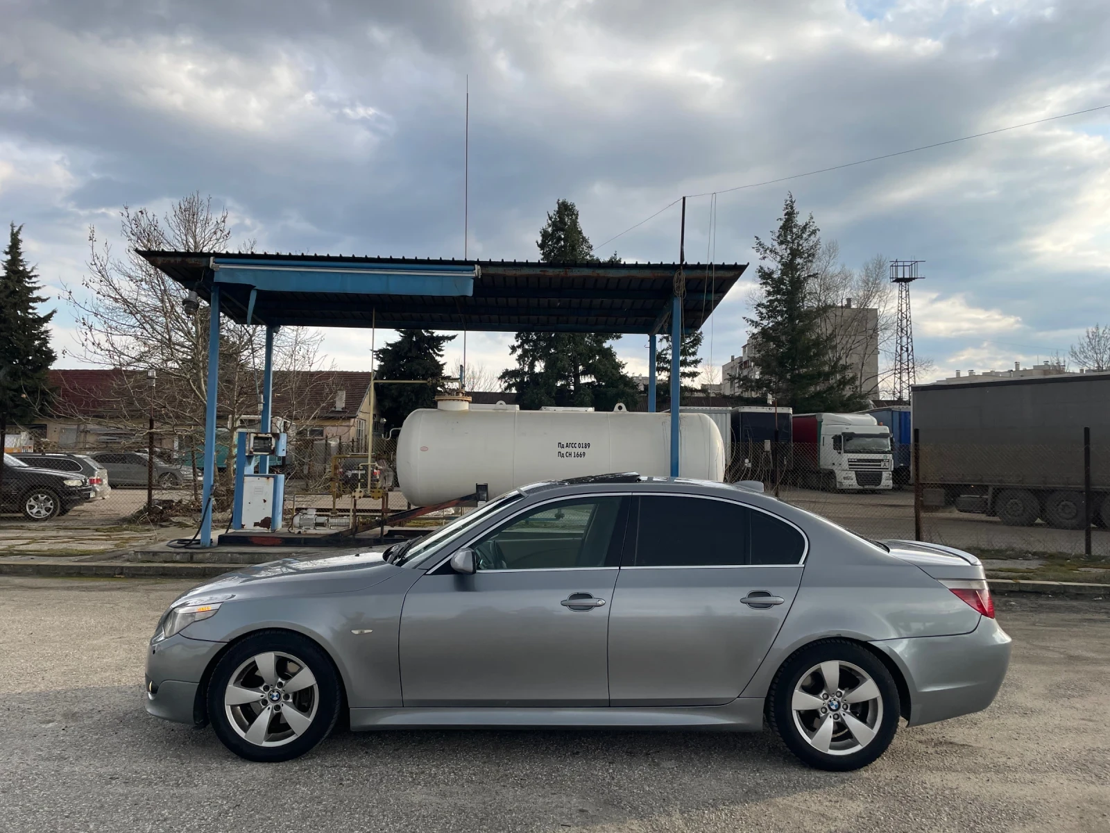 BMW 530, снимка 7 - Автомобили и джипове - 53727175