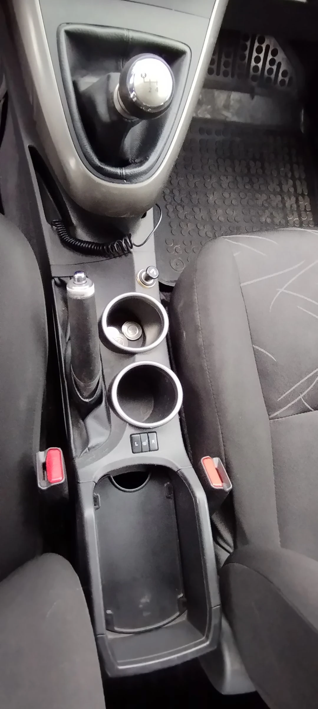 Toyota Verso, снимка 8 - Автомобили и джипове - 53928867