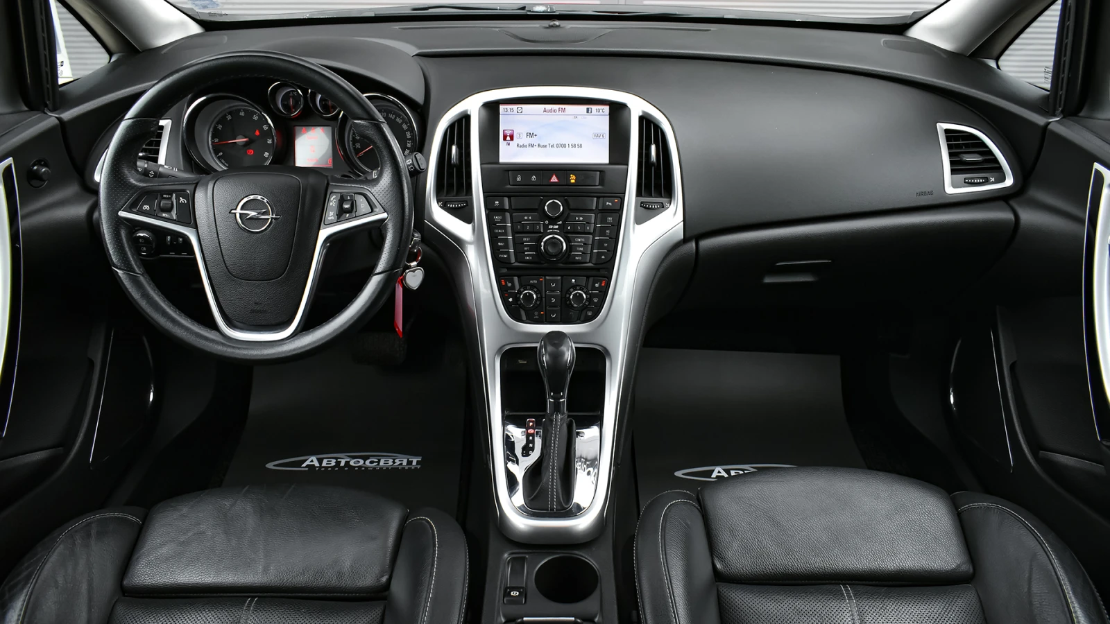 Opel Astra 1.6 Turbo Sport Automatic, снимка 12 - Автомобили и джипове - 53972562