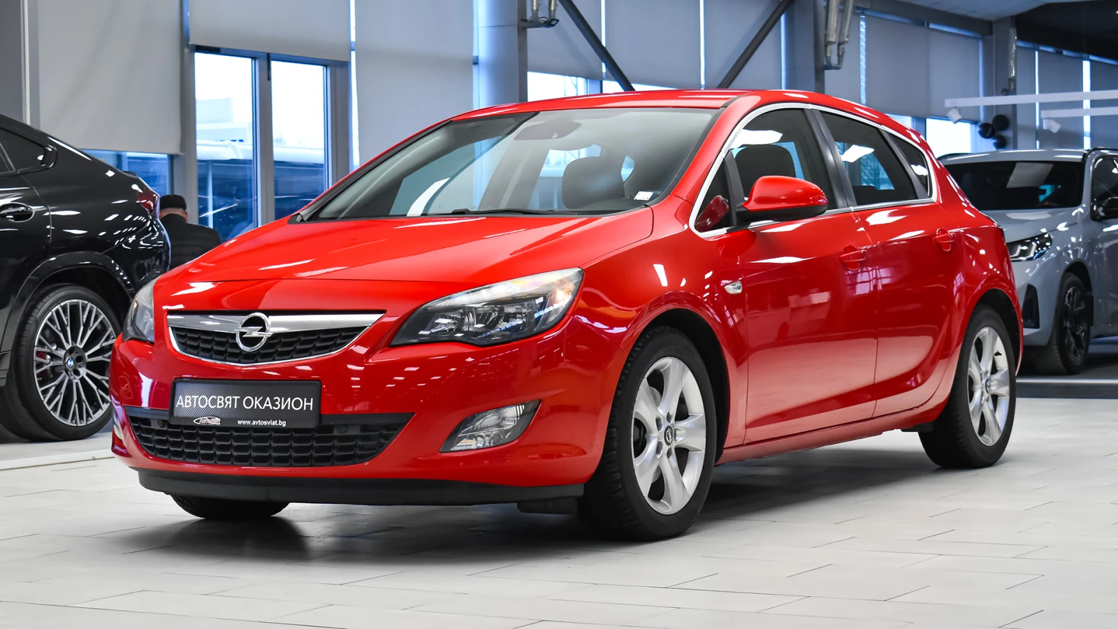 Opel Astra 1.6 Turbo Sport Automatic, снимка 4 - Автомобили и джипове - 53972562