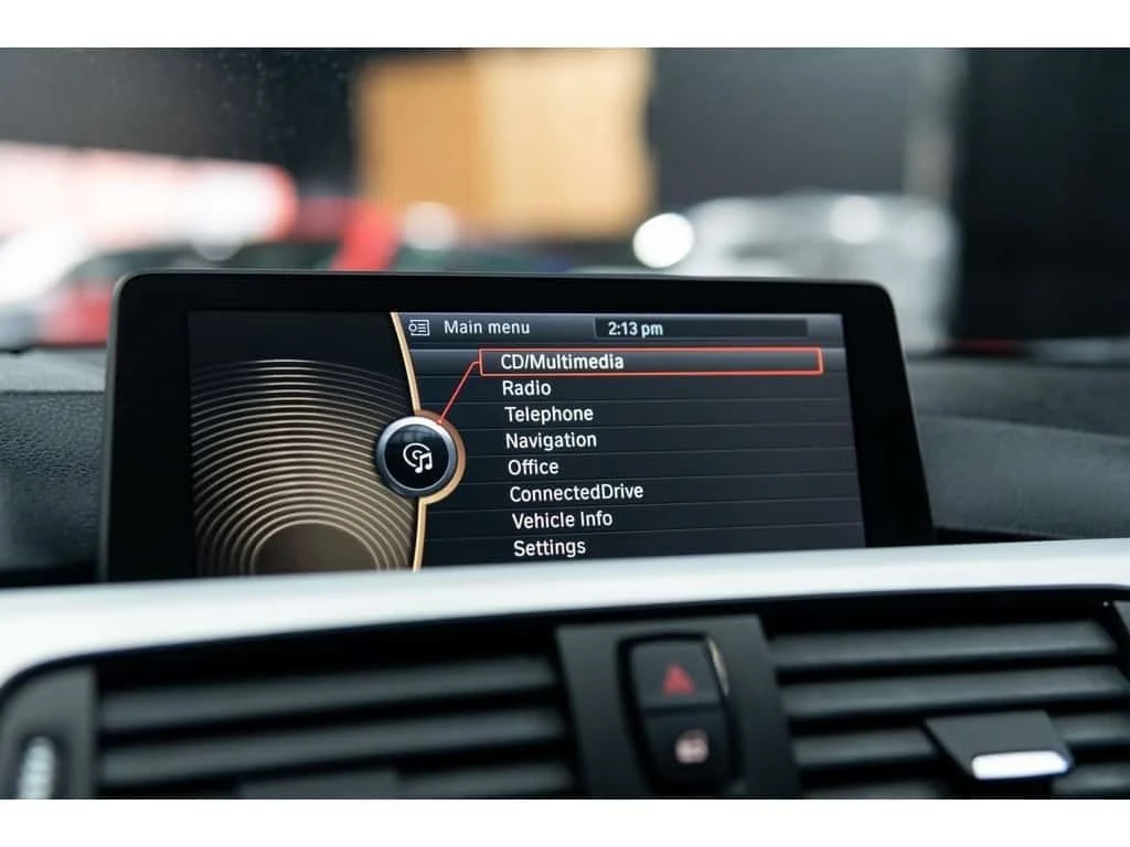 BMW 328 * 328i | RED ON BLACK | SPORT SEDAN | RWD * CARFAX, снимка 11 - Автомобили и джипове - 54044573