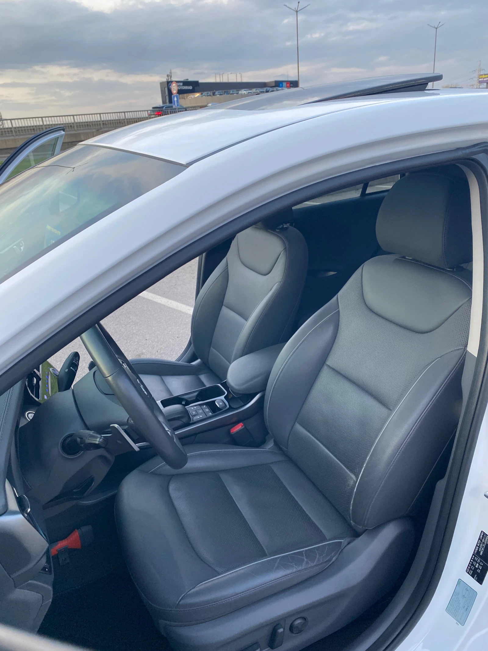 Hyundai Ioniq Термопомпа_Facelift, снимка 13 - Автомобили и джипове - 54251452