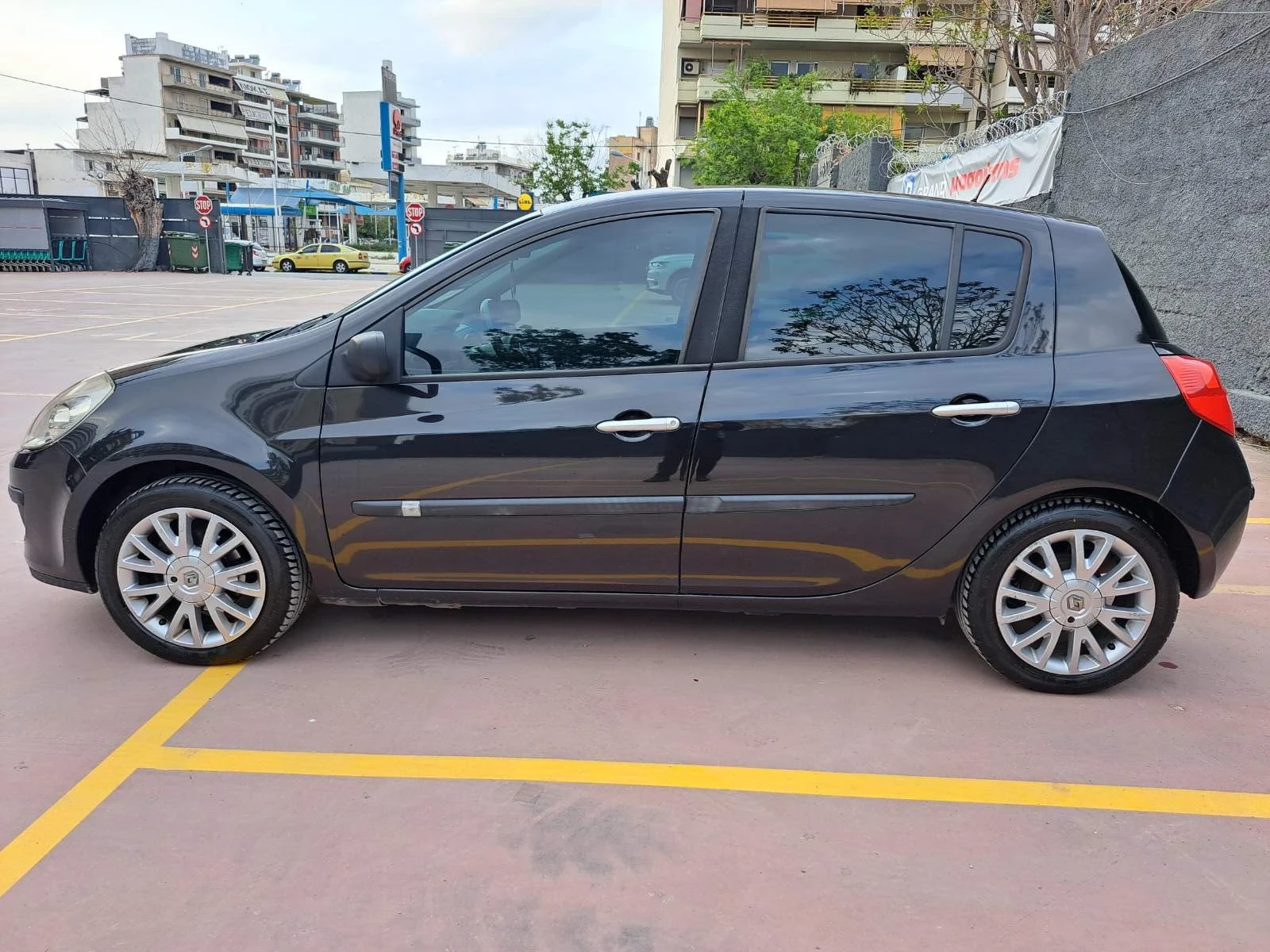 Renault Clio 1.2i - LPG 101hp Euro 4, снимка 3 - Автомобили и джипове - 54286224