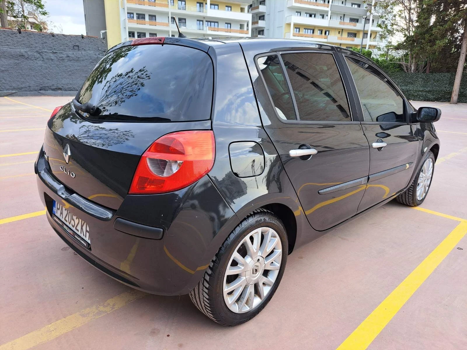 Renault Clio 1.2i - LPG 101hp Euro 4, снимка 5 - Автомобили и джипове - 54286224