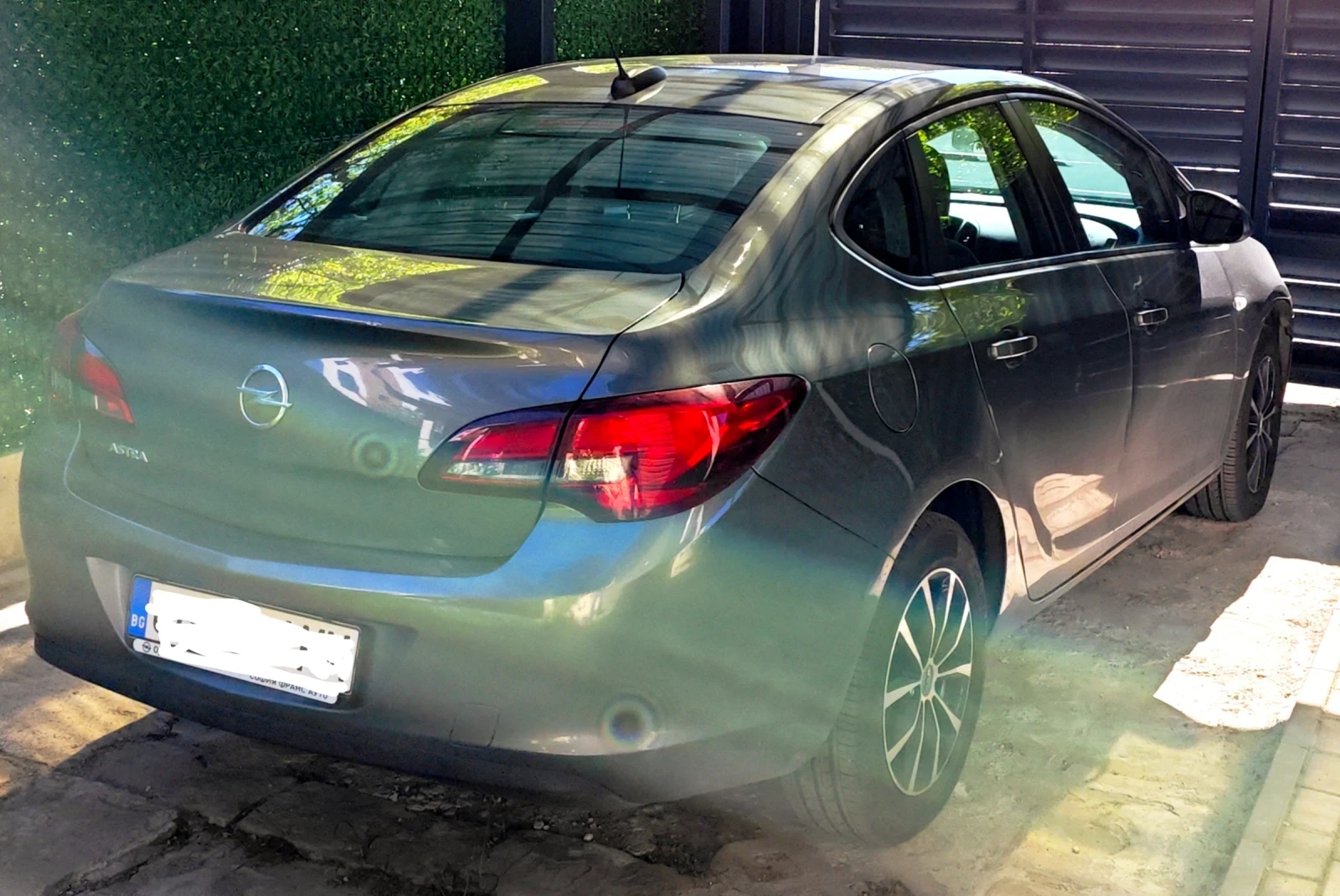 Opel Astra J, 1.6 бензин / бензин, снимка 3 - Автомобили и джипове - 54479146