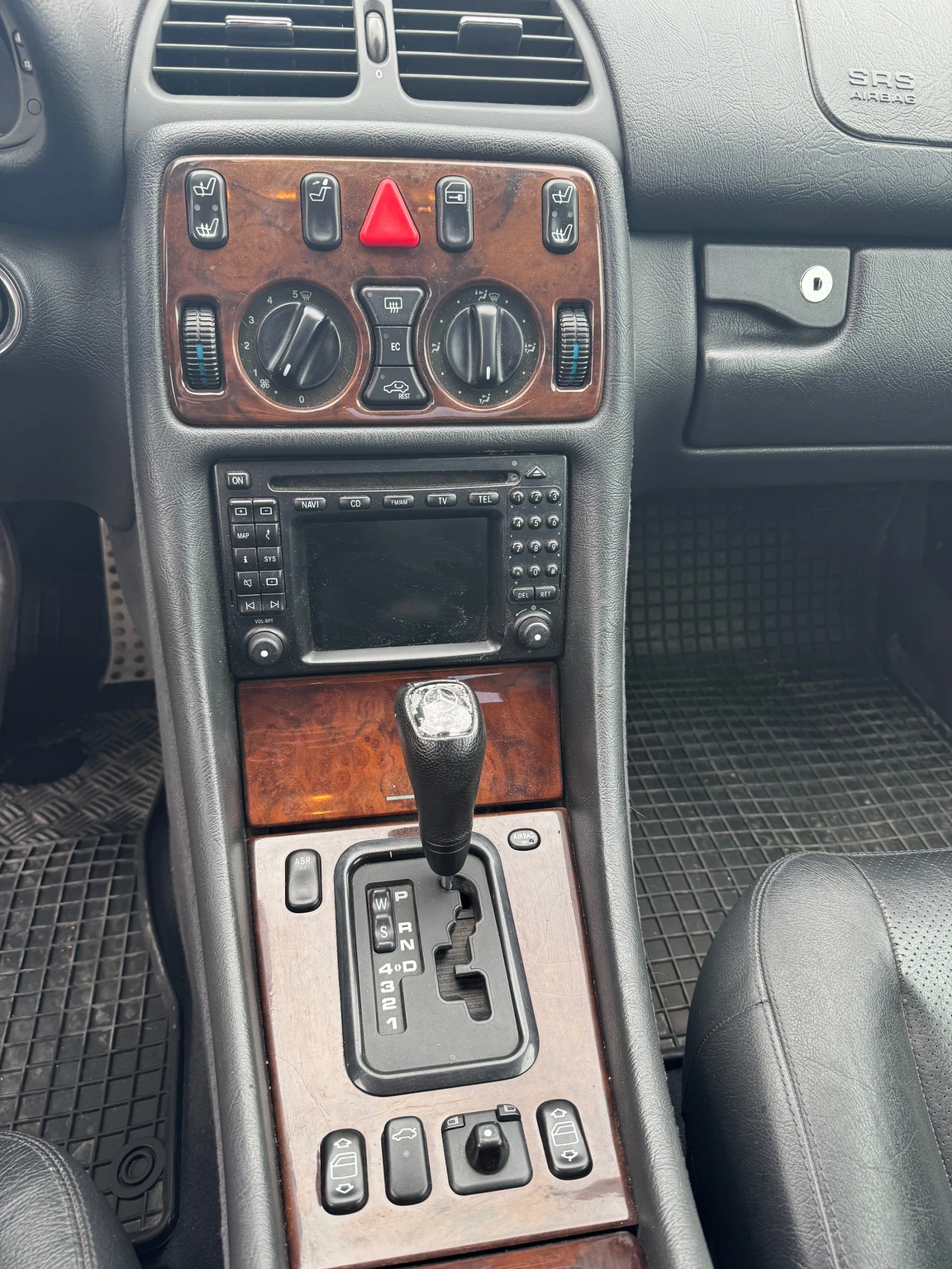 Mercedes-Benz CLK 230 Kompressor , снимка 7 - Автомобили и джипове - 54575196
