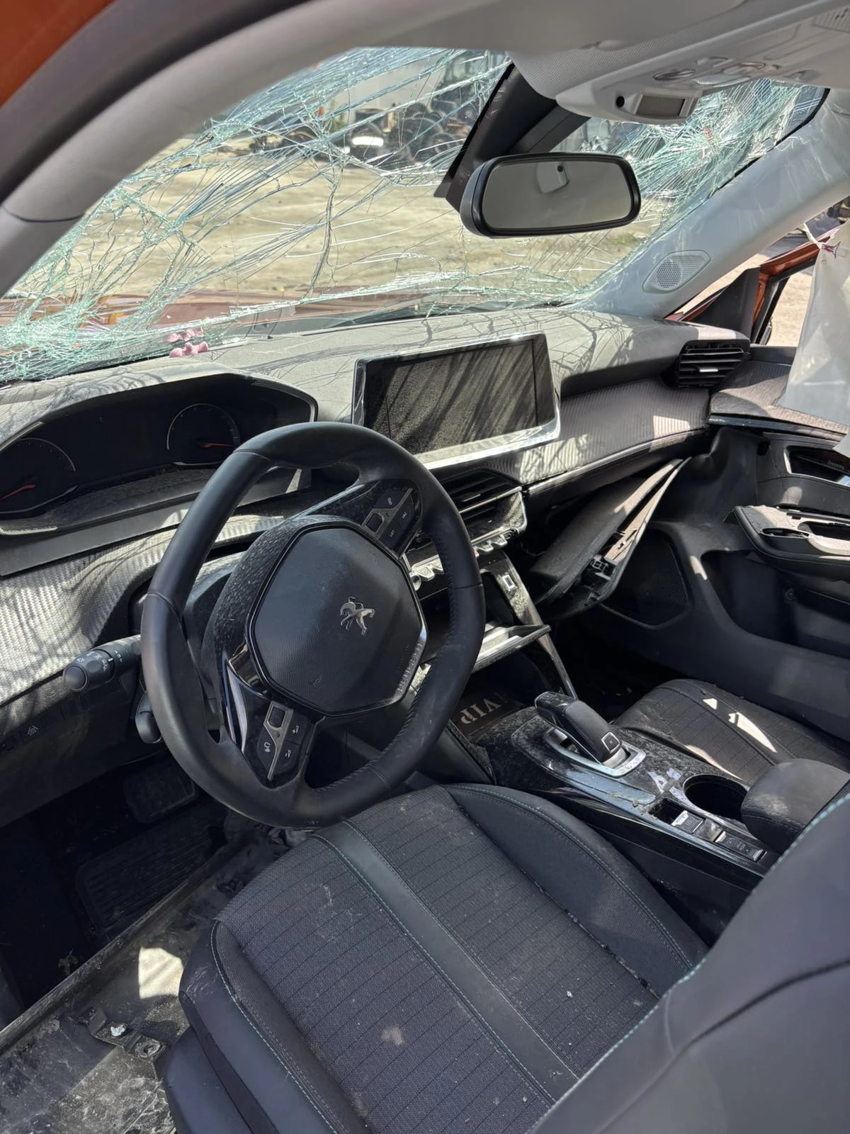 Peugeot 2008 1.5 Bluehdi, снимка 6 - Автомобили и джипове - 54627563