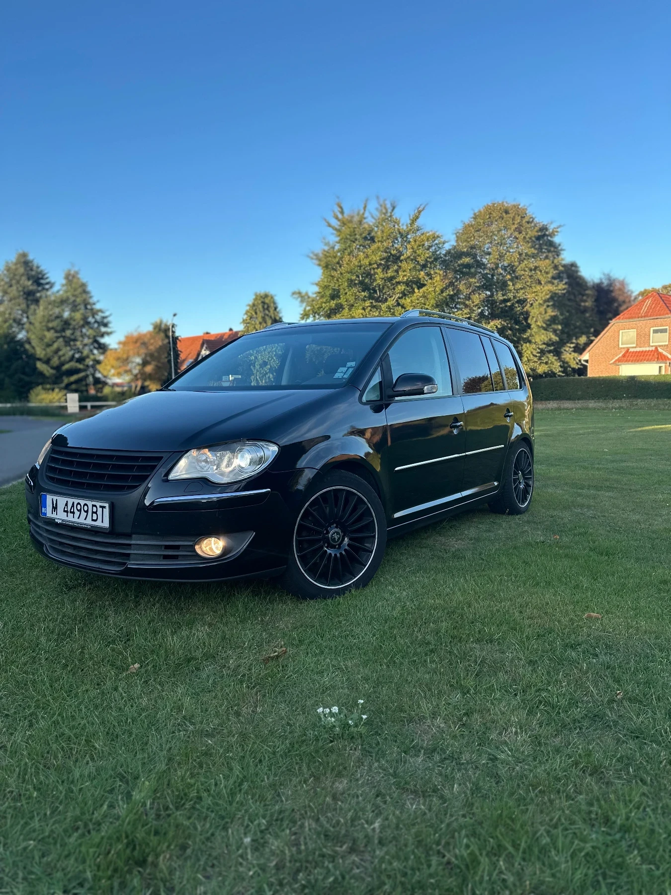 VW Touran, снимка 8 - Автомобили и джипове - 54858539