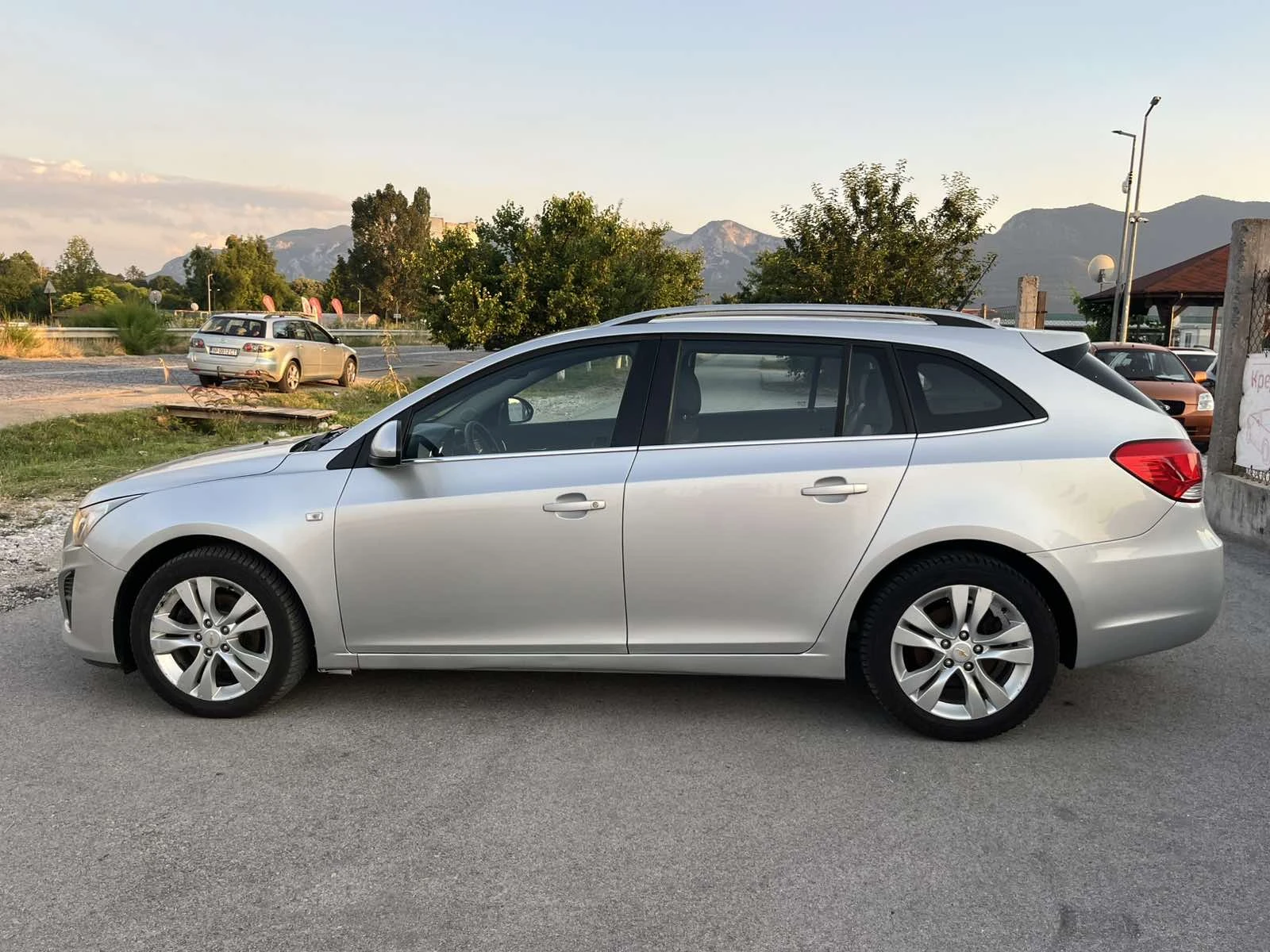 Chevrolet Cruze 2.0TDI 163кс EU 5 АВТОМАТ КЛИМАТРОНИК АВТОПИЛОТ  , снимка 6 - Автомобили и джипове - 55076463