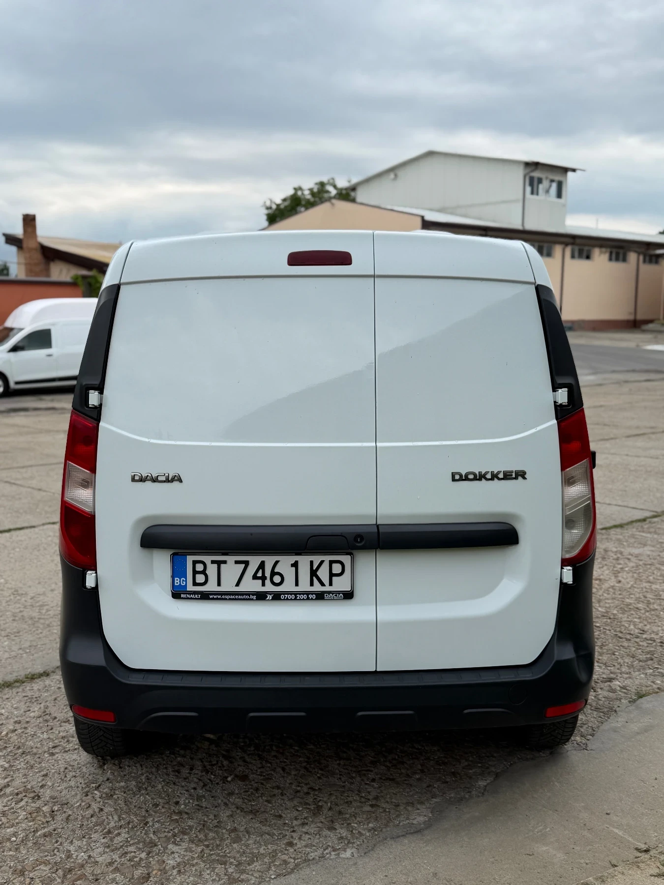 Dacia Dokker, снимка 4 - Автомобили и джипове - 55400333