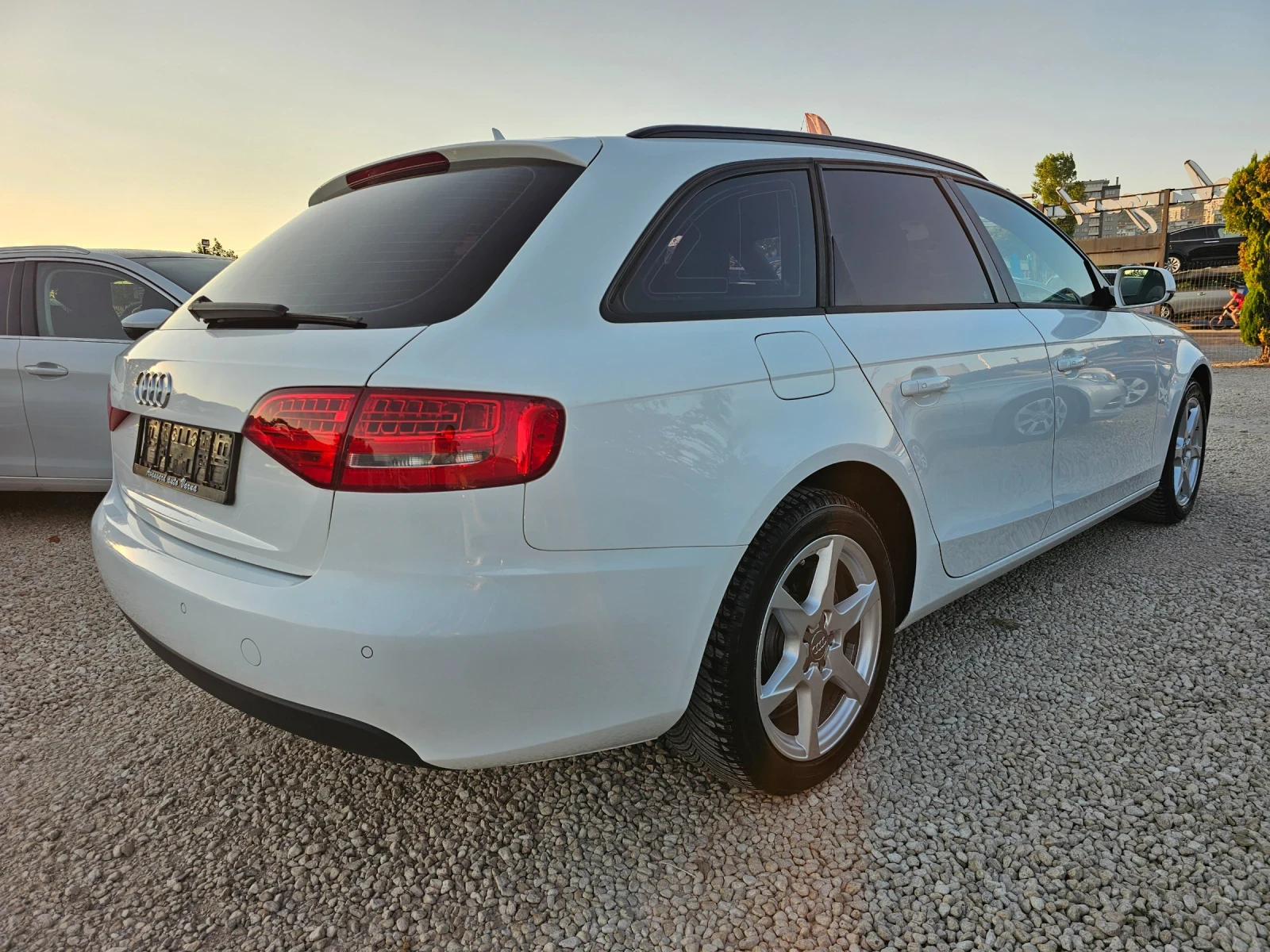 Audi A4 2.0TDI, 143к.с., снимка 4 - Автомобили и джипове - 55773564