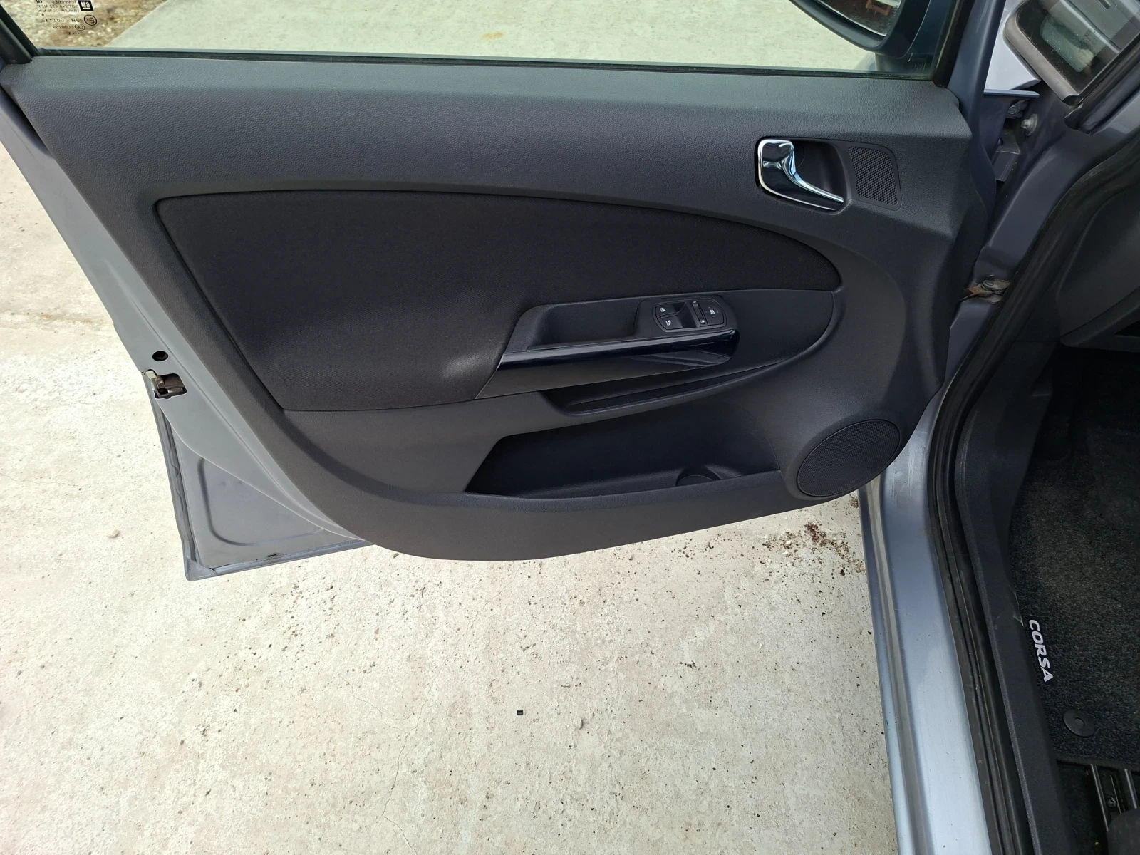 Opel Corsa 1.2i/80k.c, снимка 11 - Автомобили и джипове - 56178868