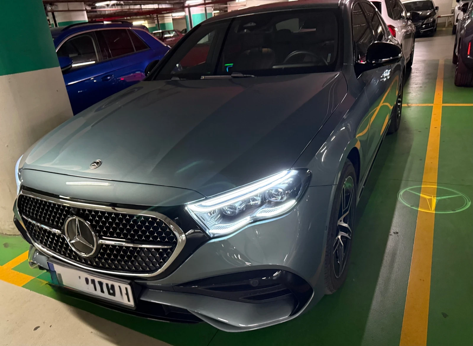 Mercedes-Benz E 220 4MATIK* AMG* въздушно окачване* завиващ заден мост, снимка 15 - Автомобили и джипове - 56205733