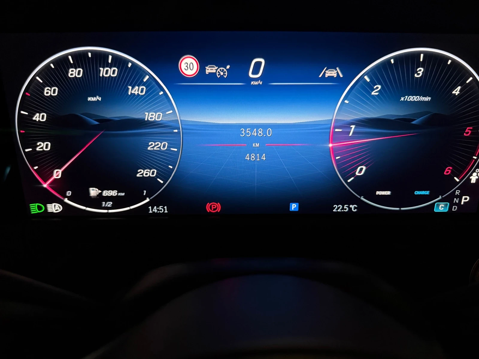 Mercedes-Benz E 220 4MATIK* AMG* �������� ��������* ������� ����� ���� | Mobile.bg � ����������� 11