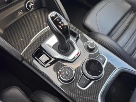 Alfa Romeo Stelvio QUADRIFOGLIO, снимка 17