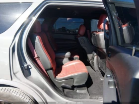 Dodge Durango SRT HELLCAT AWD* КЛИП на МОТОРА* CARFAX, снимка 12