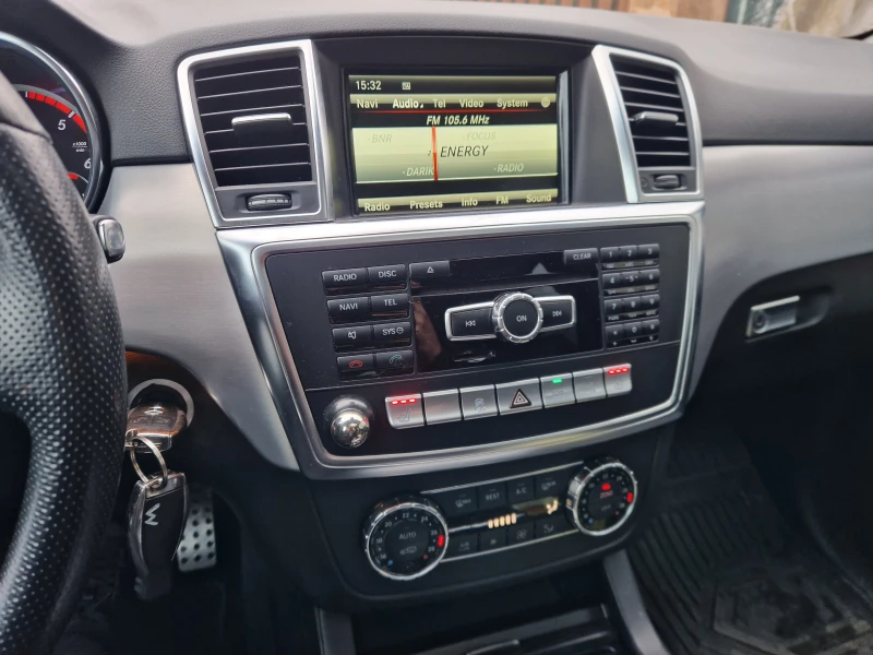 Mercedes-Benz ML 350 Камера Подгрев Лизинг, снимка 10 - Автомобили и джипове - 52957352