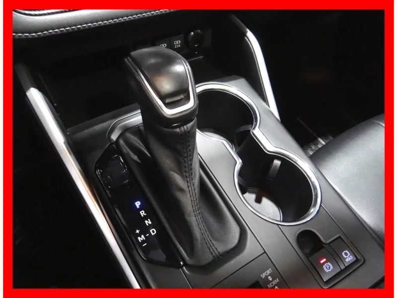 Toyota Highlander XLE* AWD* 7 МЕСТА, снимка 10 - Автомобили и джипове - 53035125