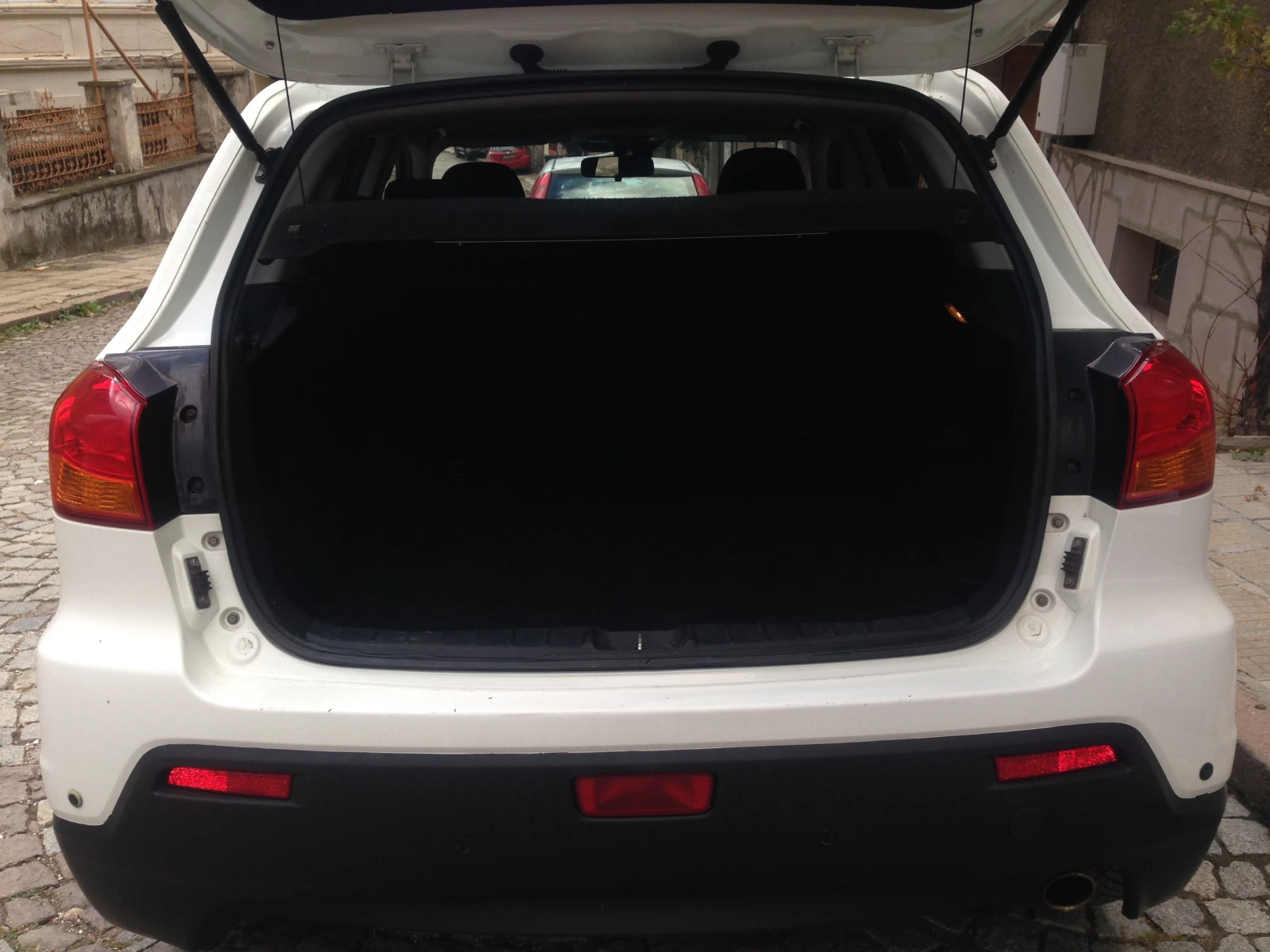 Mitsubishi ASX 1.8DiD/150/4x4/6ск/Климатроник/Еуро5 - изображение 8