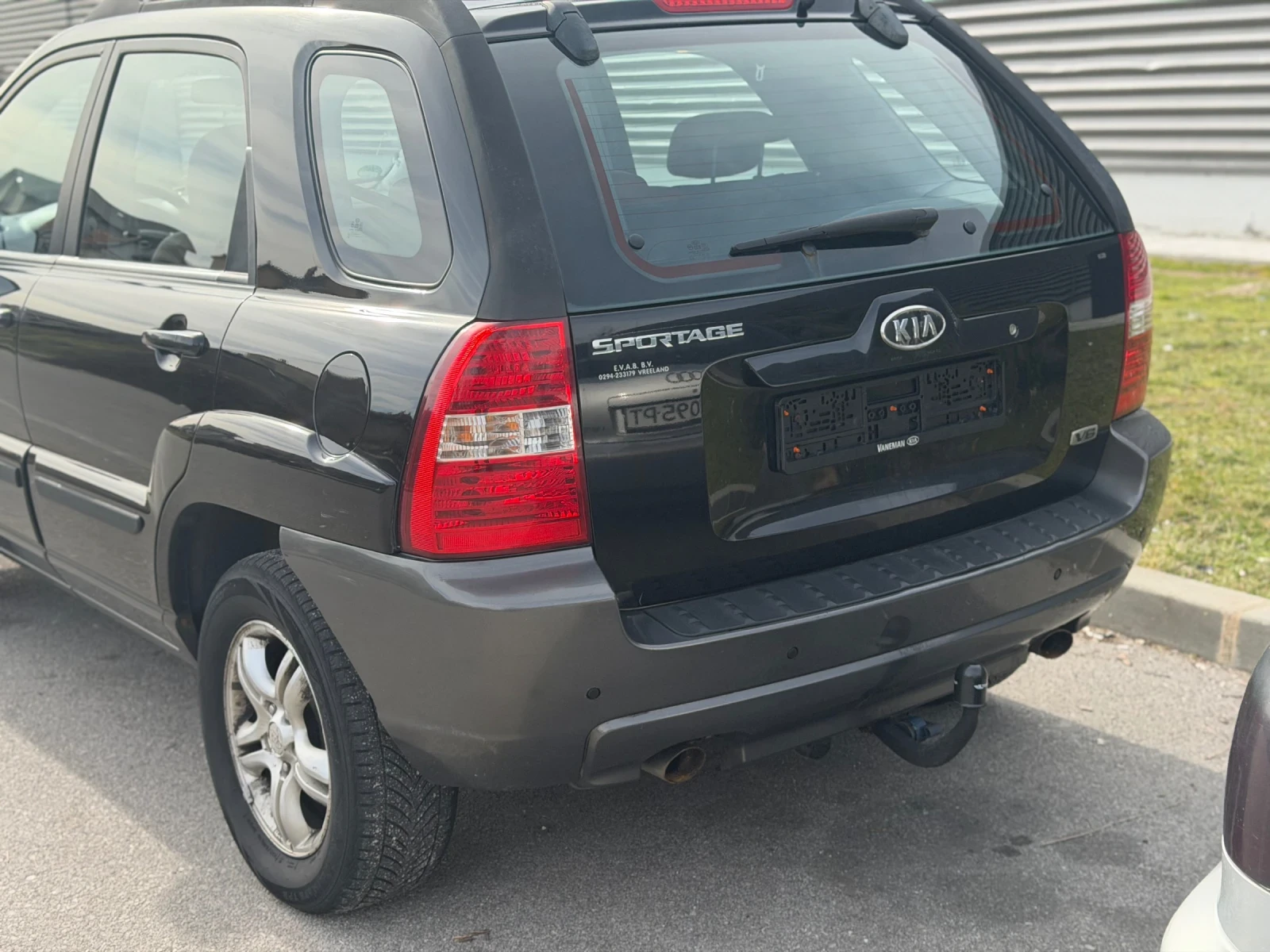 Kia Sportage 2.7/4WD/АВТОМАТ/ТОП, снимка 5 - Автомобили и джипове - 53744245