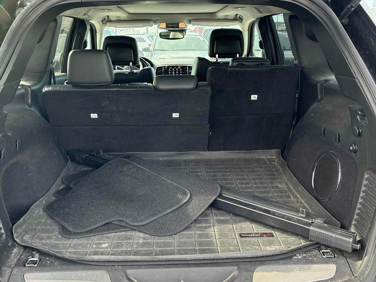 Jeep Grand cherokee Summit 3.6* Carplay* Обдух* Distronic* Въздушно, снимка 12 - Автомобили и джипове - 53900609