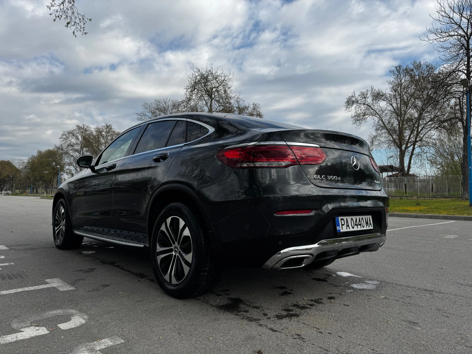 Mercedes-Benz GLC 300 Coupe 2020 4 Matic, снимка 4 - Автомобили и джипове - 54245121
