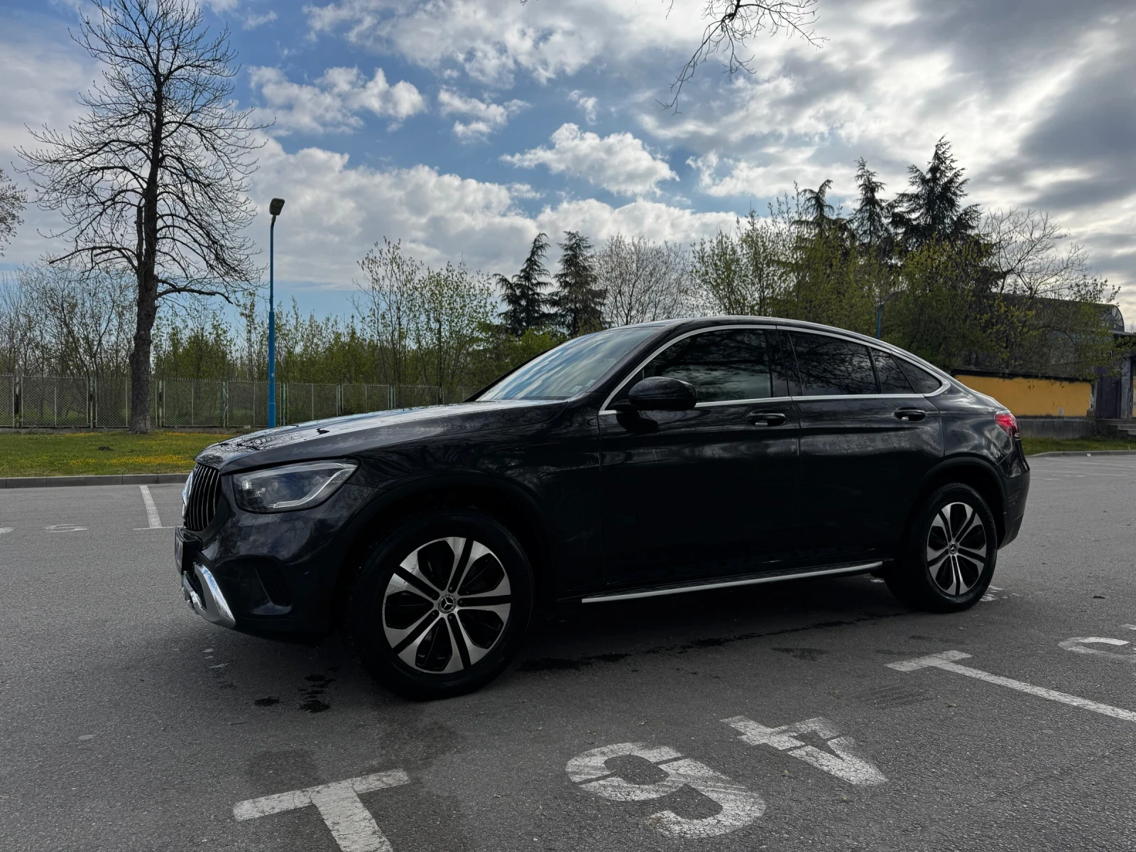 Mercedes-Benz GLC 300 Coupe 2020 4 Matic, снимка 3 - Автомобили и джипове - 54245121