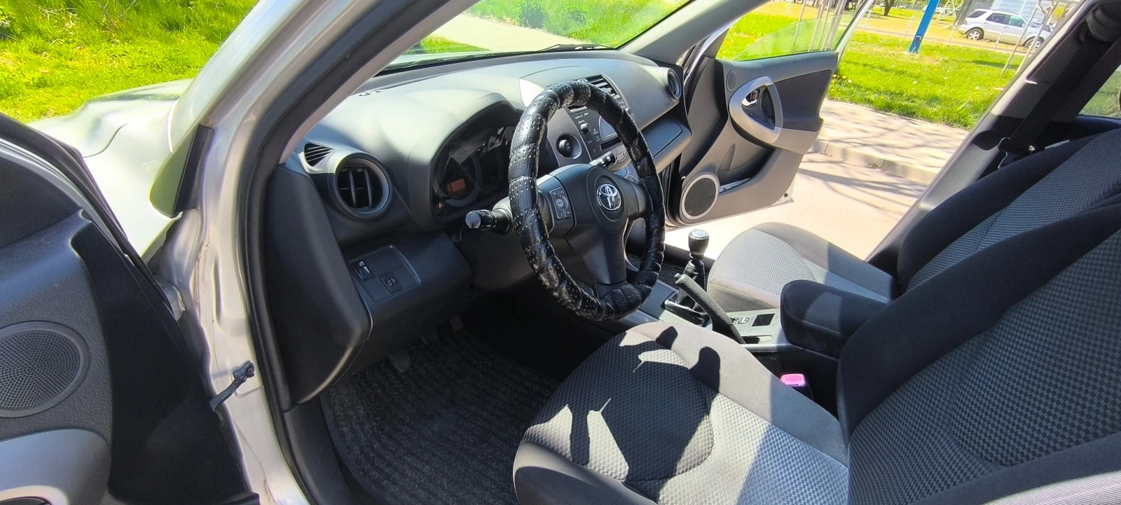 Toyota Rav4, снимка 17 - Автомобили и джипове - 54319824